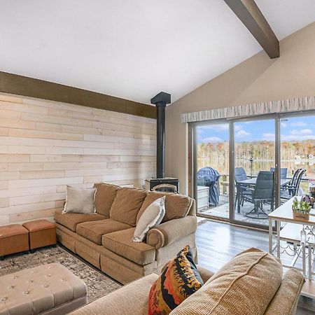 גיילורד Quiet And Cozy Lakefront Home Near Mt Boyne מראה חיצוני תמונה