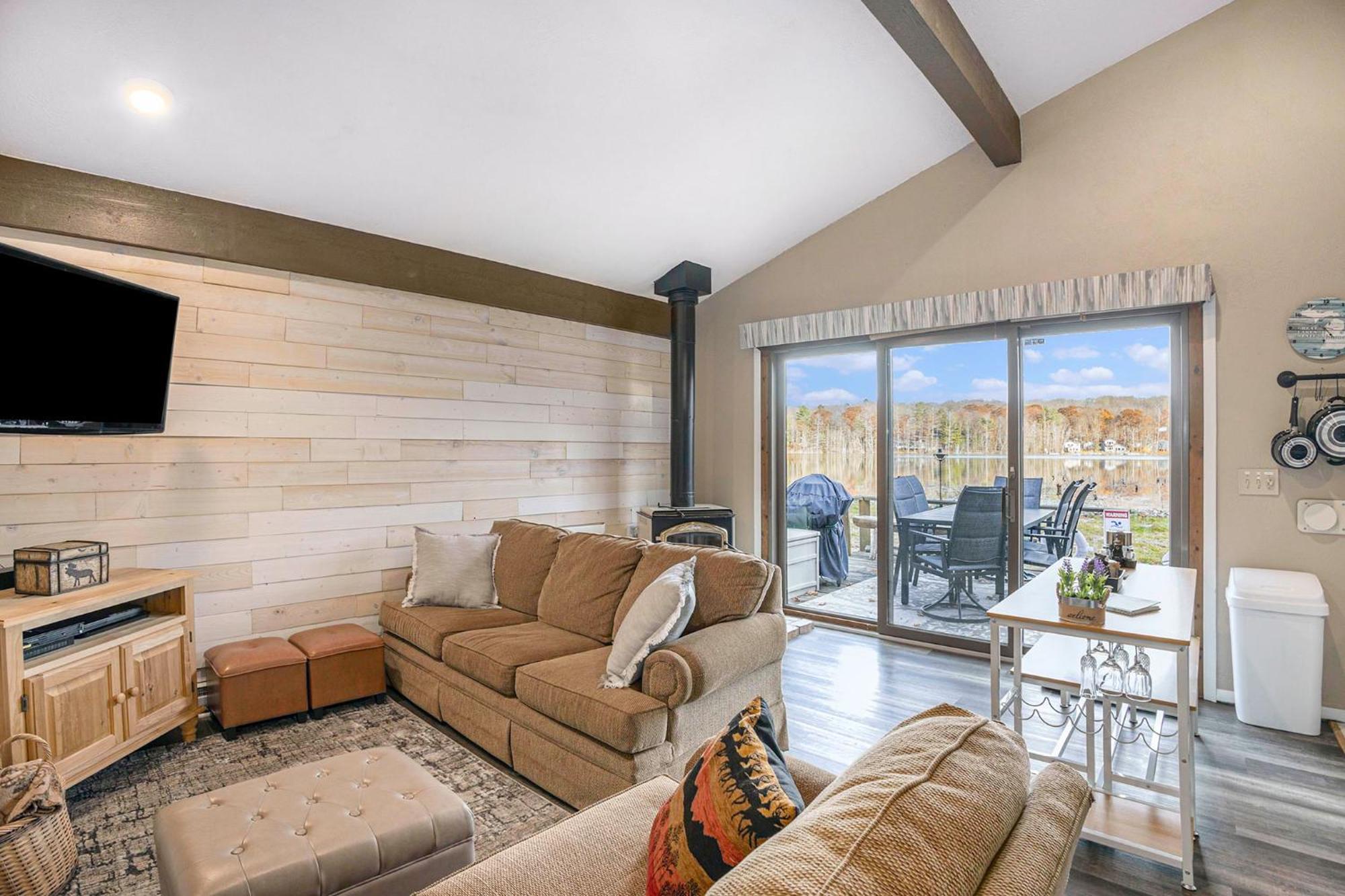 גיילורד Quiet And Cozy Lakefront Home Near Mt Boyne מראה חיצוני תמונה